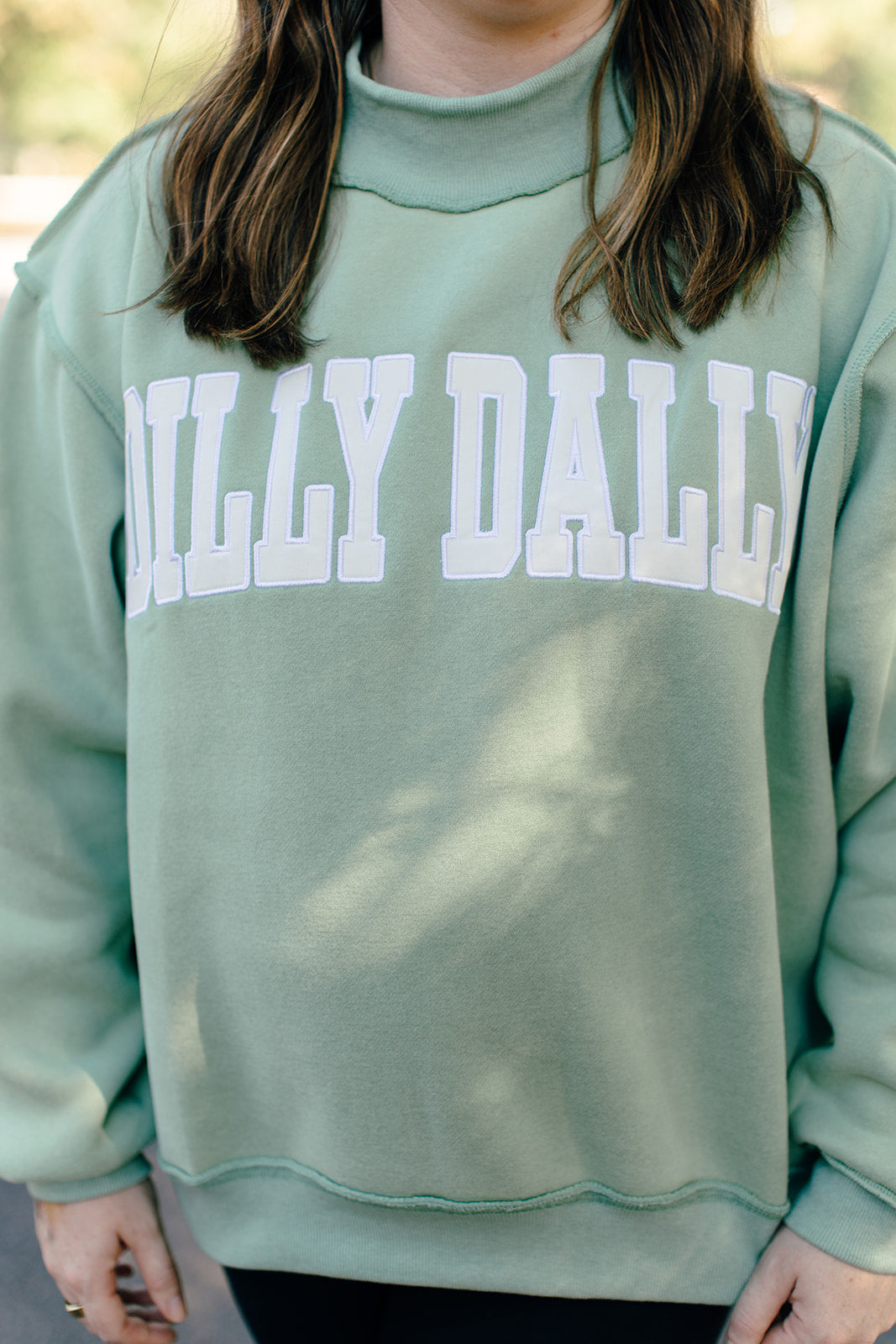 Dilly Dally Mockneck